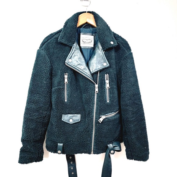 Levi's Women's Sherpa Oversized Belted Motorcycle Jacket in Tea Women's Size S - Picture 3 of 15